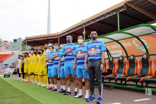 Được Malaysia mời gọi, huấn luyện viên Kiatisak phản ứng bất ngờ
