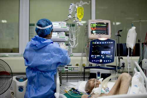 Biến chủng Omicron: Nguy cơ cao lây ra cộng đồng