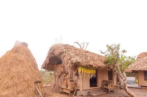 Ngẩn ngơ với khu du lịch tuyệt đẹp bên bờ sông Hồng nơi 'bán vé trở về tuổi thơ'