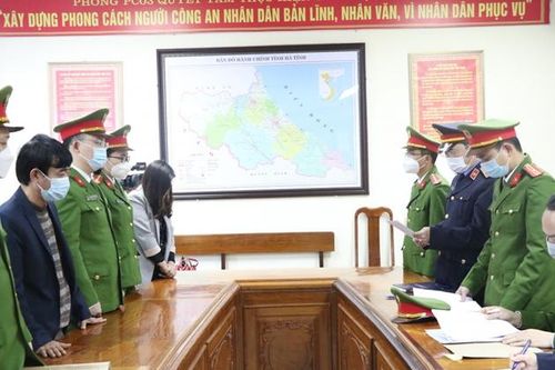 VKSND tỉnh Hà Tĩnh phê chuẩn khởi tố cán bộ thuế bán hóa đơn khống