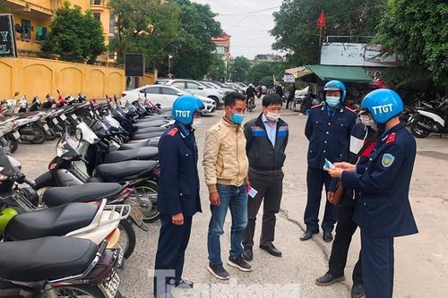 Thí điểm trông xe thu phí tại ga Cát Linh trong 3 tháng