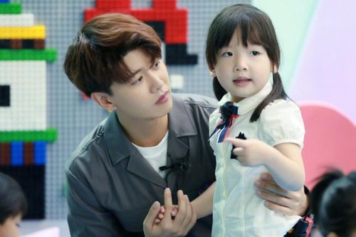 Nhậm Gia Luân xảy ra mâu thuẫn với Angelababy vì chuyện tranh giành phiên vị phim mới 'Mộ sắc tâm ước'