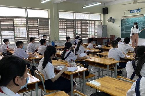Học sinh 'vùng xanh' TPHCM đi học và kiểm tra học kỳ thế nào?