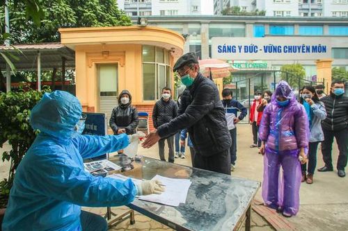 Hà Nội tăng cường điều trị tại nhà, giảm ca nặng, tử vong