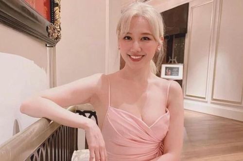 Hari Won quyến rũ với tóc bạch kim chất chơi, 'ăn gian tuổi' đầy khôn ngoan