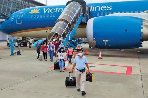 Giá vé máy bay Tết siêu rẻ vẫn vắng người mua