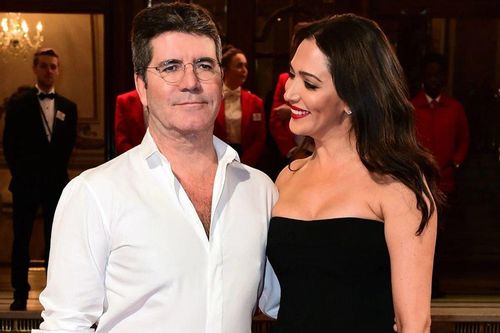 Simon Cowell cầu hôn bạn gái