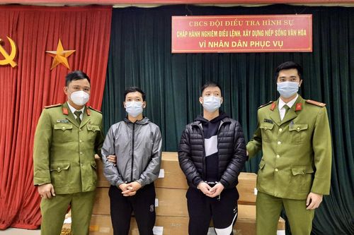 Hà Nội: Phát hiện hơn 12 nghìn bao thuốc lá nhập lậu