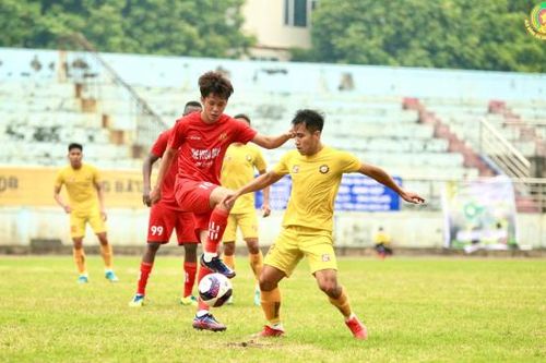 Lê Minh Bình lần đầu 'nổ súng' tại Cup Hoa Lư 2022