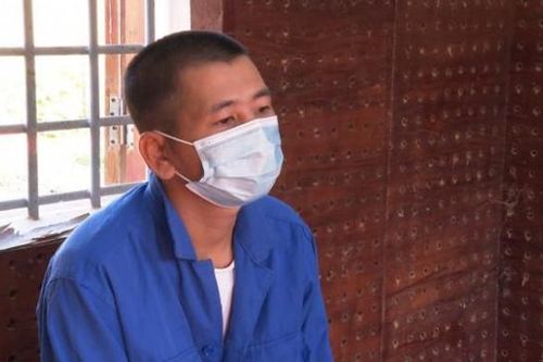 Vụ bé 2 tuổi bị người tình của mẹ dùng chân đạp chết: Căn cứ để khởi tố đối tượng tội 'giết người'