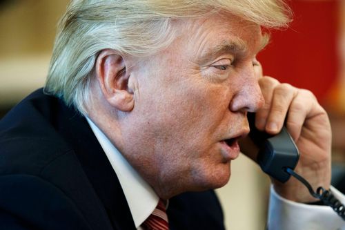 Ông Trump đột ngột cúp máy giữa cuộc phỏng vấn