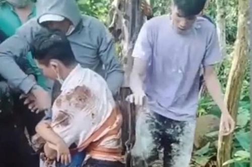 Nhóm thợ sơn giải cứu bé trai rơi xuống giếng sâu