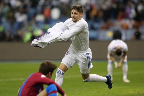 Cận cảnh Real Madrid hạ Barcelona sau màn rượt đuổi tỷ số