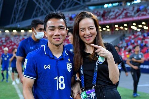 Gia thế 'khủng' của nữ trưởng đoàn bóng đá Thái Lan vừa được Forbes vinh danh