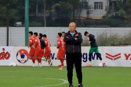 Tuyển Việt Nam: Khi thầy Park vào thế buộc phải thay đổi...