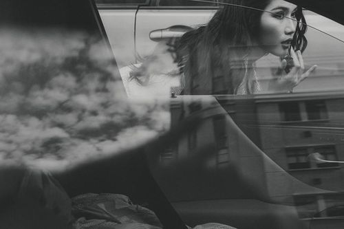 Á hậu Phương Anh 'khoe' phong cách thời trang đường phố sành điệu