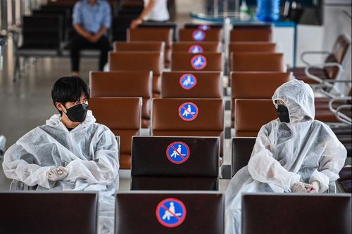 Sếp đau đầu khi nhân viên xin nghỉ Tết sớm, về quê cách ly