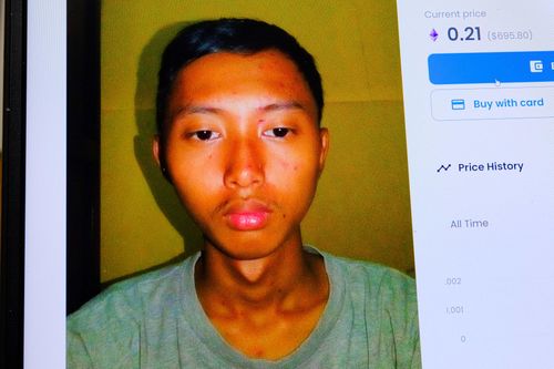 Bộ ảnh selfie được giao dịch 1 triệu USD