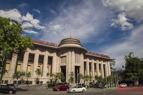 Điều hành tín dụng hỗ trợ phục hồi tăng trưởng kinh tế nhưng không chủ quan với rủi ro lạm phát