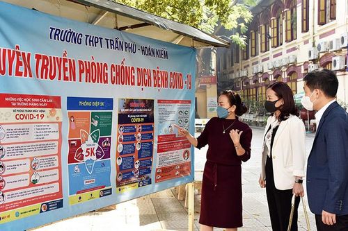 Học sinh lớp 12 trên địa bàn quận Hoàn Kiếm đi học trở lại từ ngày 17/1