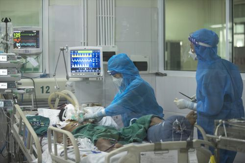 Dịch 'nóng', Bộ Y tế hỗ trợ tối đa cho Hà Nội