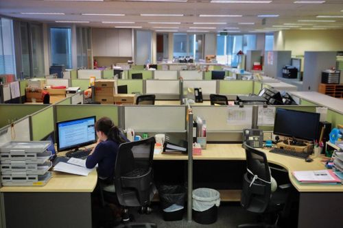 Singapore cấm người chưa tiêm ngừa COVID-19 đến công sở, kể cả xét nghiệm âm tính
