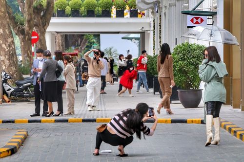 COVID-19: Nhiều người Hà Nội vẫn chủ quan trong dịch bệnh