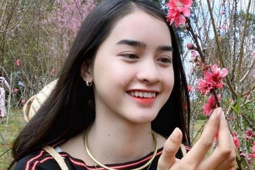 Vẻ đẹp ngọt ngào, mộc mạc của sơn nữ Ba Na