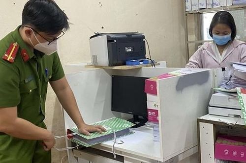 Bắt tạm giam Giám đốc Công ty Nam Phong đưa hối lộ để bán kit test