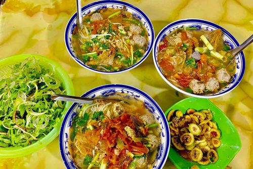 Về Nam Định ăn thử món bún sung, chỉ 10.000 đồng/bát mà ngon quên lối về