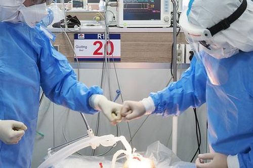 Mô hình 'mentor' - gợi ý của chuyên gia để Hà Nội kiểm soát tốt điều trị COVID-19