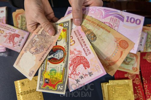 Tiền in hình hổ đắt khách dịp gần Tết