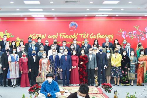 Giao lưu Tết: ASEAN và những người bạn
