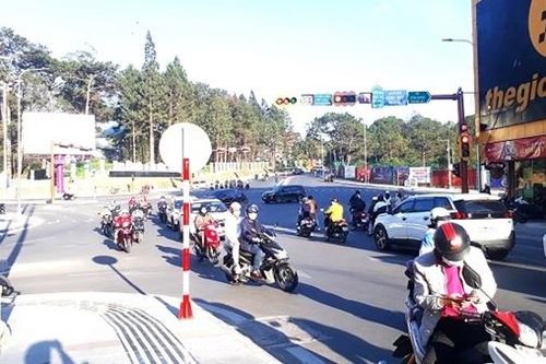 Đà Lạt lắp đặt thêm nhiều hệ thống đèn xanh, đỏ