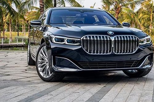 Chiếc xe 6,9 tỷ đồng trở thành 'vật hy sinh' trong cuộc ngoại tình của chồng