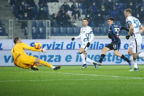 Vòng 22 Serie A: Inter Milan phải chia điểm với Atalanta
