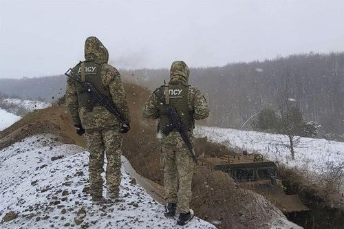 Canada khuyến cáo công dân không tới Ukraina