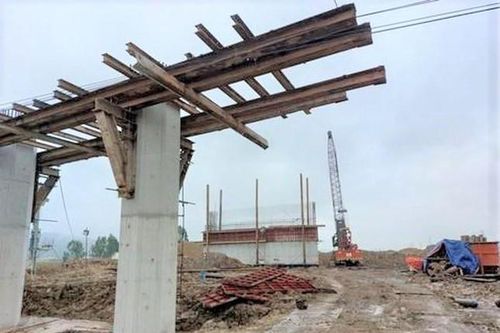 Nam công nhân tử nạn khi rơi cần cẩu ở độ cao hàng chục mét