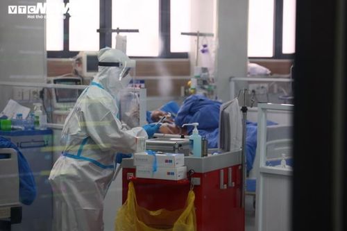Bệnh nhân COVID-19 nặng, nguy kịch đang được điều trị ở Hà Nội thuộc nhóm nào?