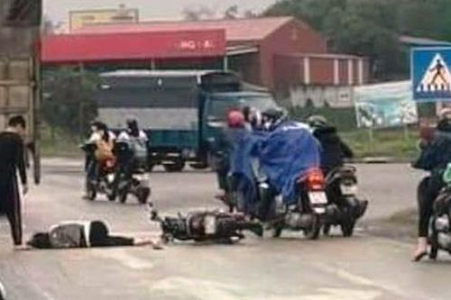 Nghệ An: Tai nạn thương tâm khiến em học sinh tử vong trên đường đi học