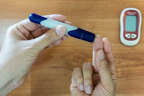 3 thói quen xấu là ''tác nhân thúc đẩy'' bệnh tiểu đường, bác sĩ tiết lộ 4 việc cần làm để hạ đường huyết nhanh và phòng ngừa sự tổn thương của cơ thể