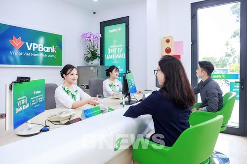7 mã chứng khoán ngân hàng khối ngoại sắp hết room và 1 mã vượt room vào ngày 18/1