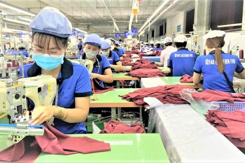 Lao động về Tết phải cách ly y tế: Doanh nghiệp lao đao