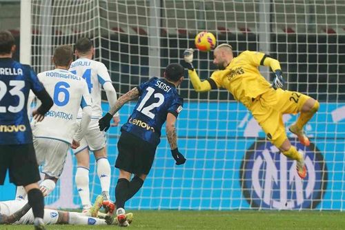 Thắng 'nghẹt thở' Empoli, Inter Milan vào tứ kết Coppa Italia