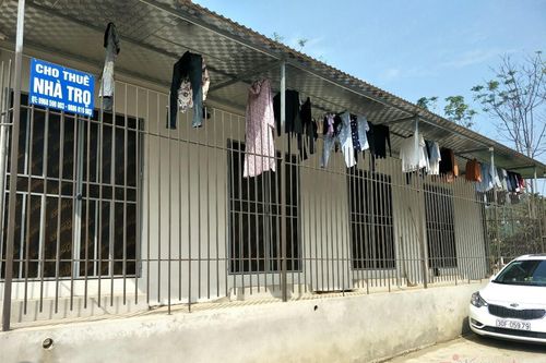 Chủ nhà trọ nơi bé 3 tuổi bị bạo hành: 'Con bé rất sợ mẹ và chú H'
