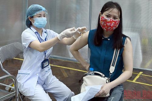 Ngày 21/1, Hà Nội thêm 2.805 ca Covid-19