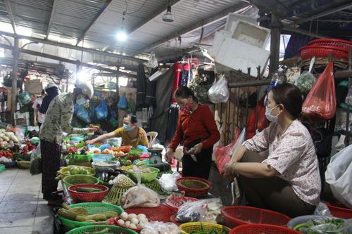 Đà Nẵng thêm 964 ca nhiễm, hơn 100 tiểu thương