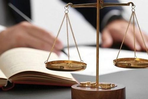 PXI và RIC có nguy cơ bị hủy niêm yết