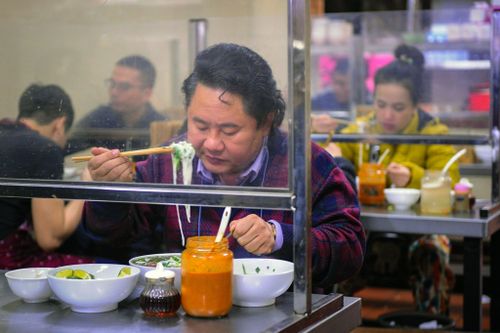 Quán phở bò ở Hà Nội tăng giá bán lên 90.000 đồng/bát