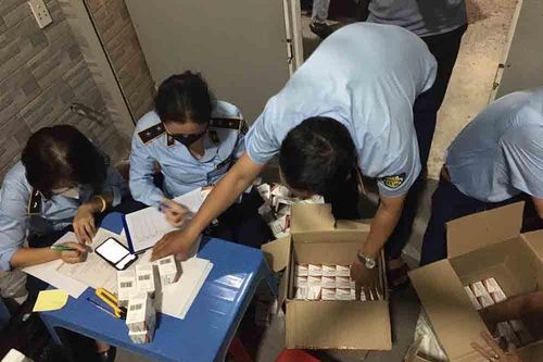 TP.HCM thu giữ lượng lớn thuốc điều trị Covid-19 không rõ nguồn gốc
